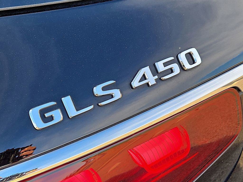 Used 2025 Mercedes-Benz GLS 450 4MATIC image 12