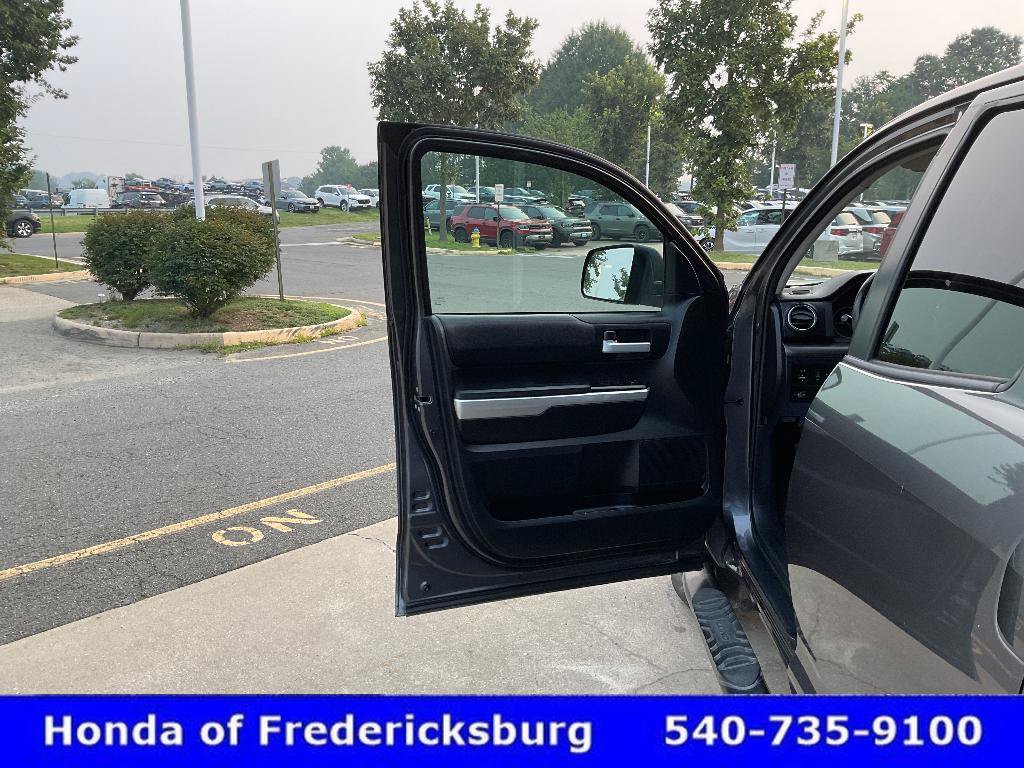 Used 2017 Toyota Tundra SR5 AWD/4WD image 15