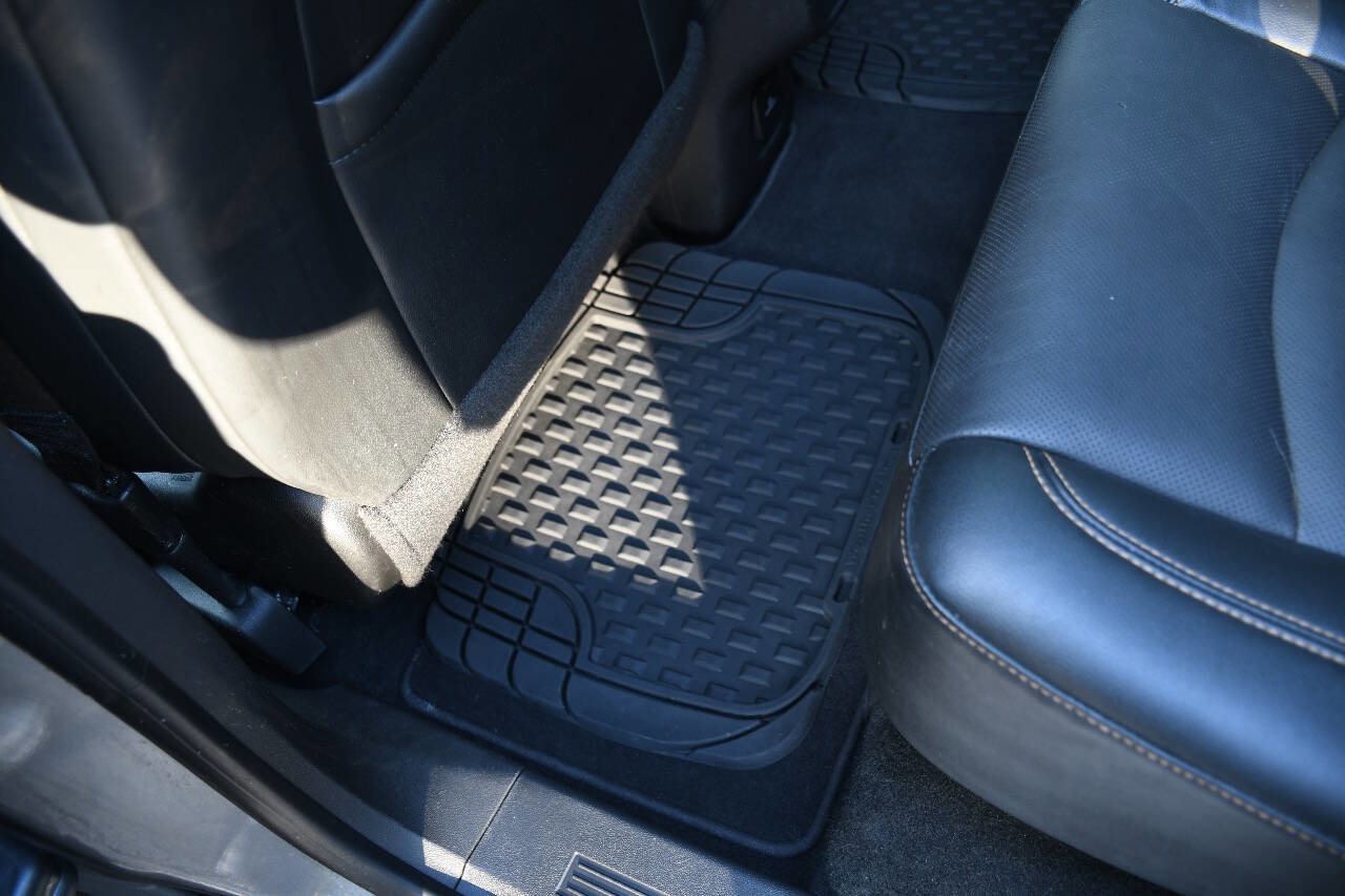 Used 2021 GMC Terrain SLT w/ Elevation Edition image 16