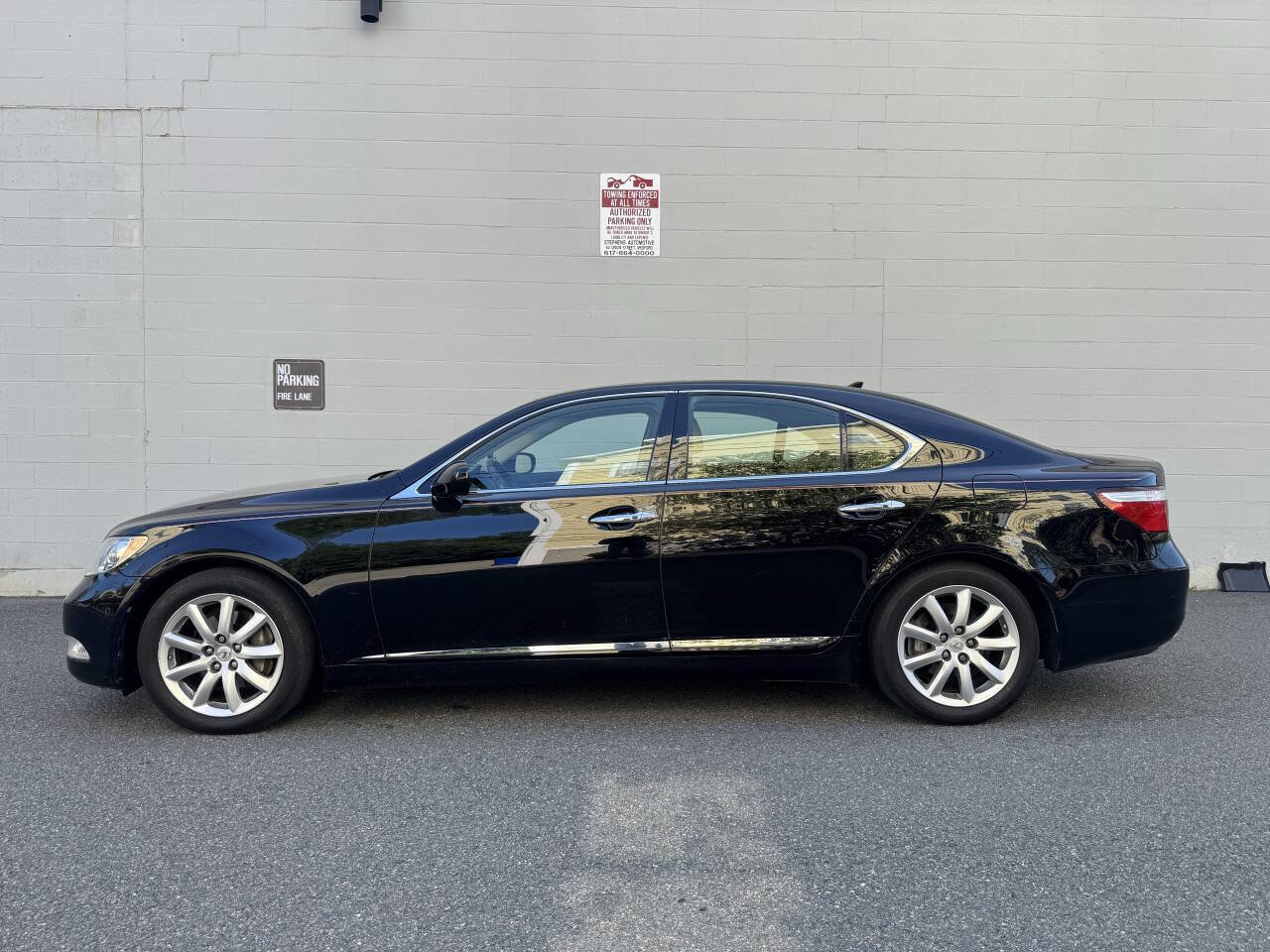 Used 2008 Lexus LS 460 image 3