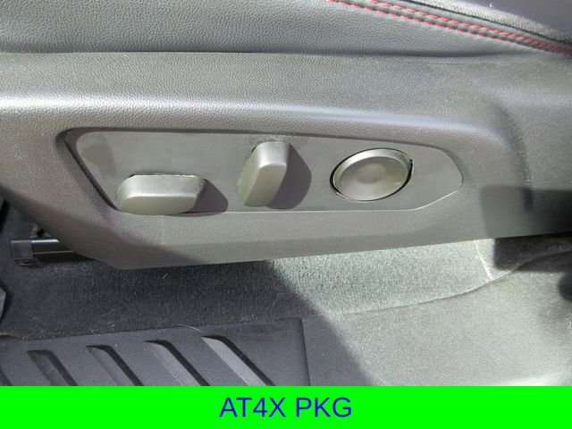 Used 2024 GMC Canyon AT4X image 27