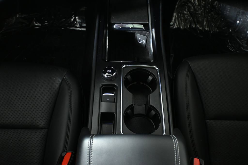 Used 2024 Lincoln Corsair AWD w/ Equipment Group 101A image 23