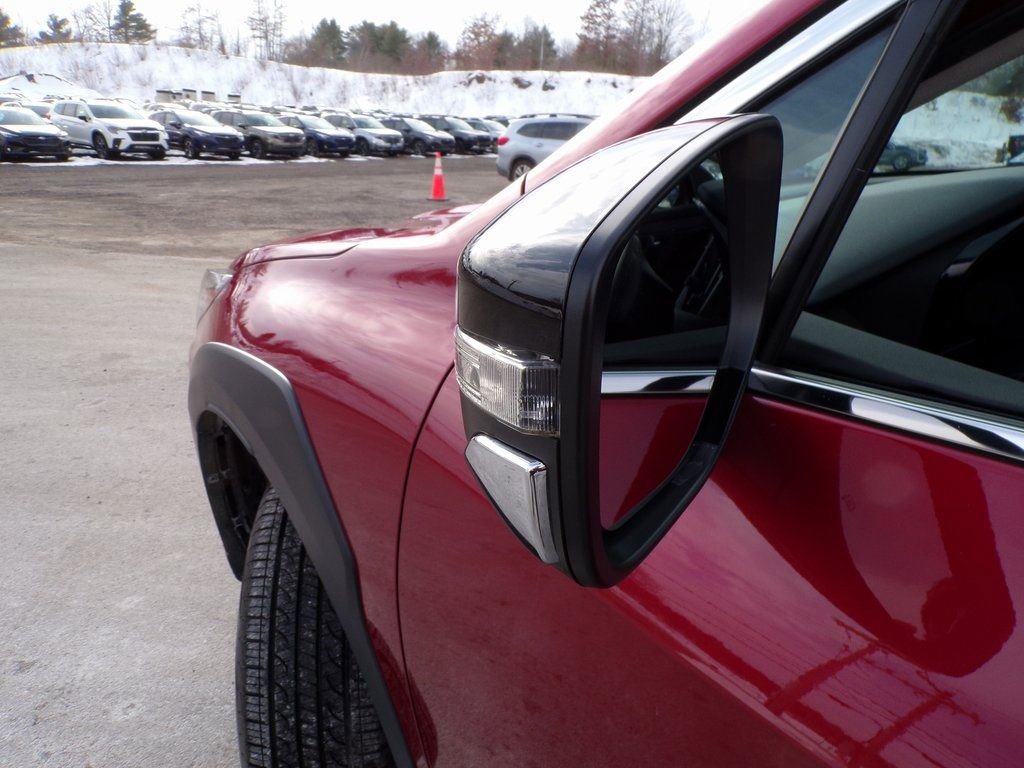 Certified 2025 Subaru Outback Premium image 3