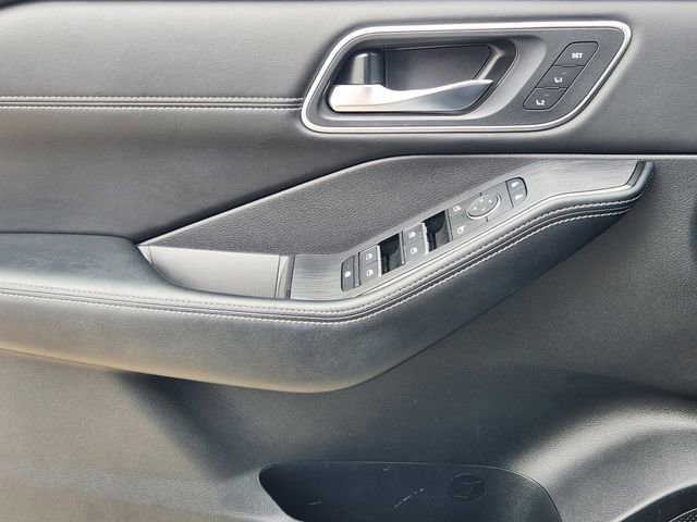 Used 2024 Nissan Rogue Platinum w/ Platinum Premium Package FWD image 25