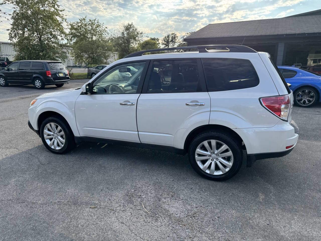 Used 2013 Subaru Forester 2.5X Premium w/ Popular Pkg 3 image 8