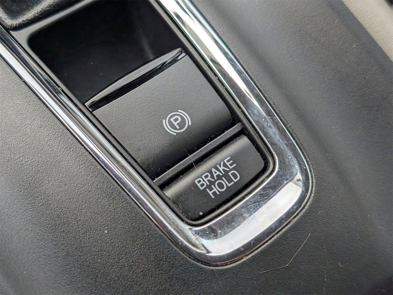 Used 2016 Honda HR-V LX image 21