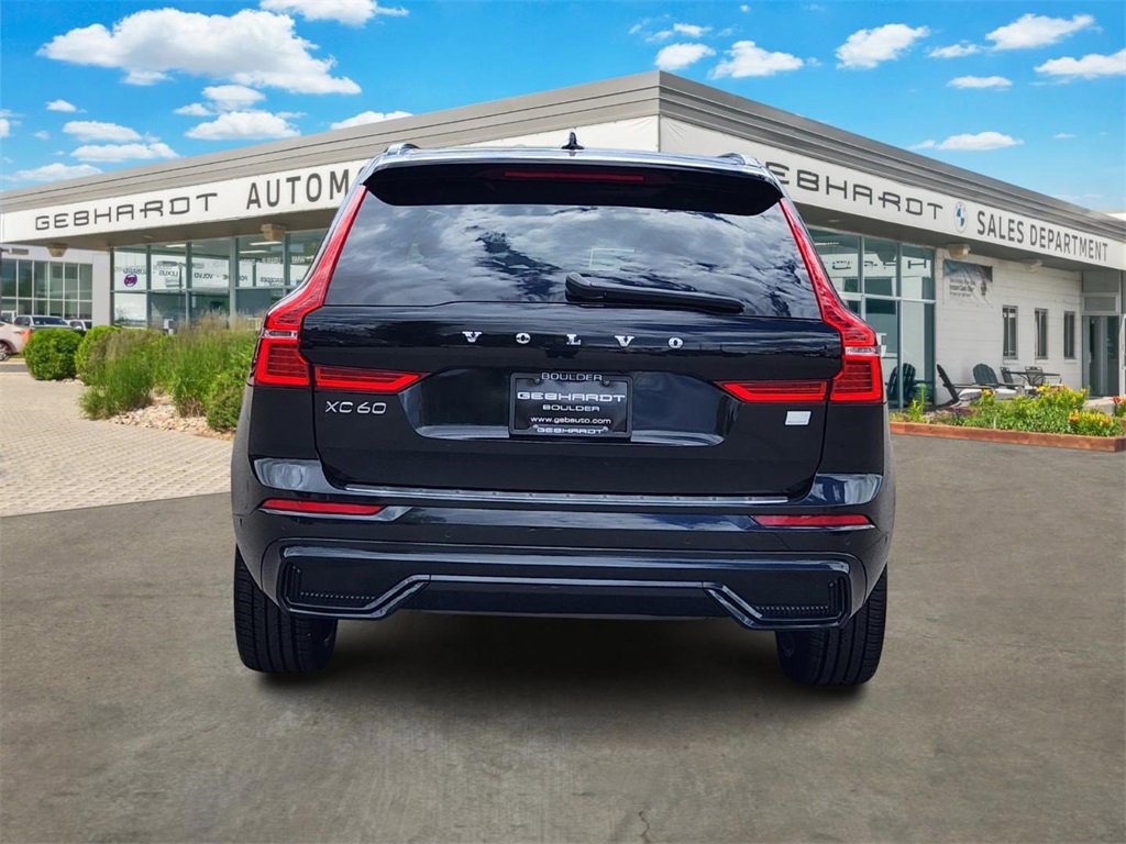 Used 2022 Volvo XC60 T8 R-Design w/ Advanced Package image 6