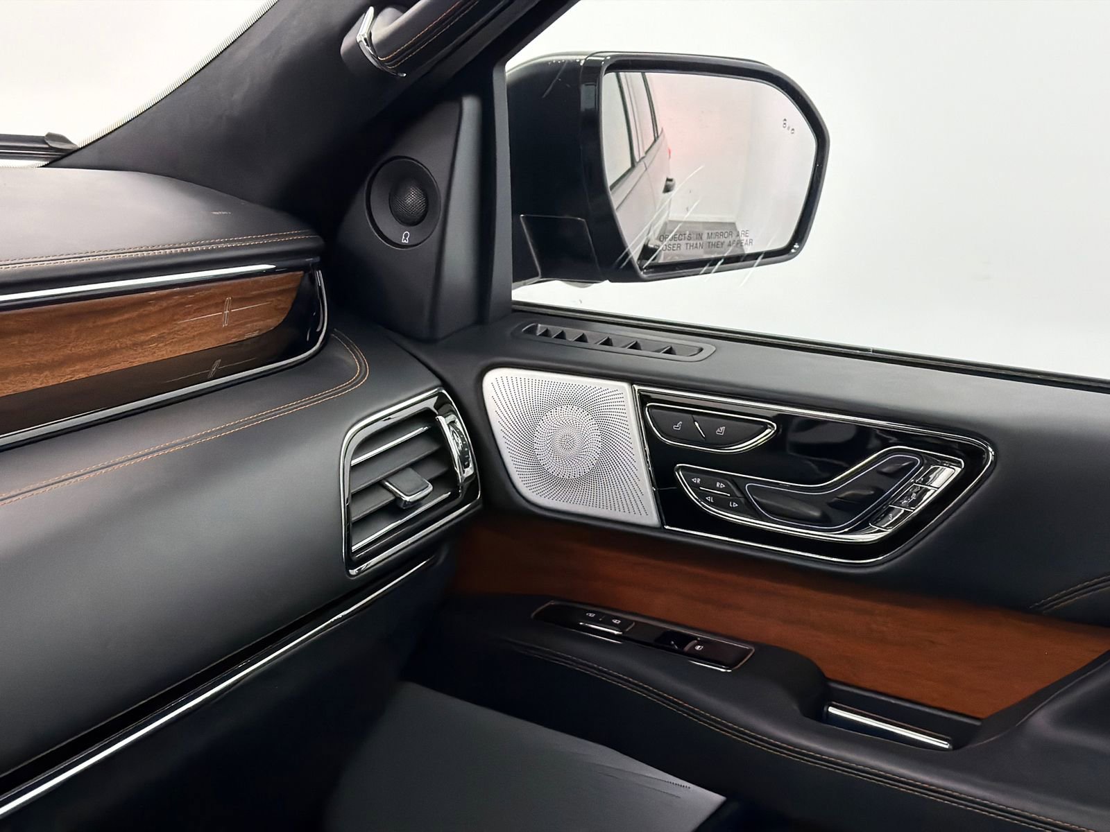 Used 2023 Lincoln Navigator Black Label image 36