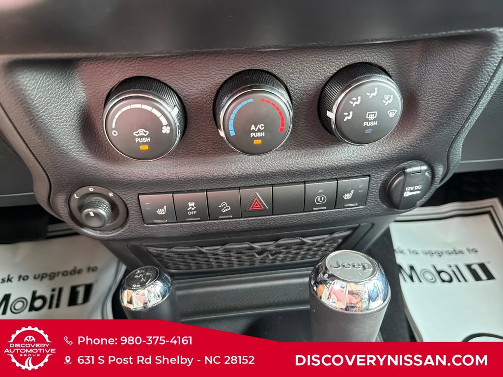 Used 2018 Jeep Wrangler Unlimited Sahara AWD/4WD image 17