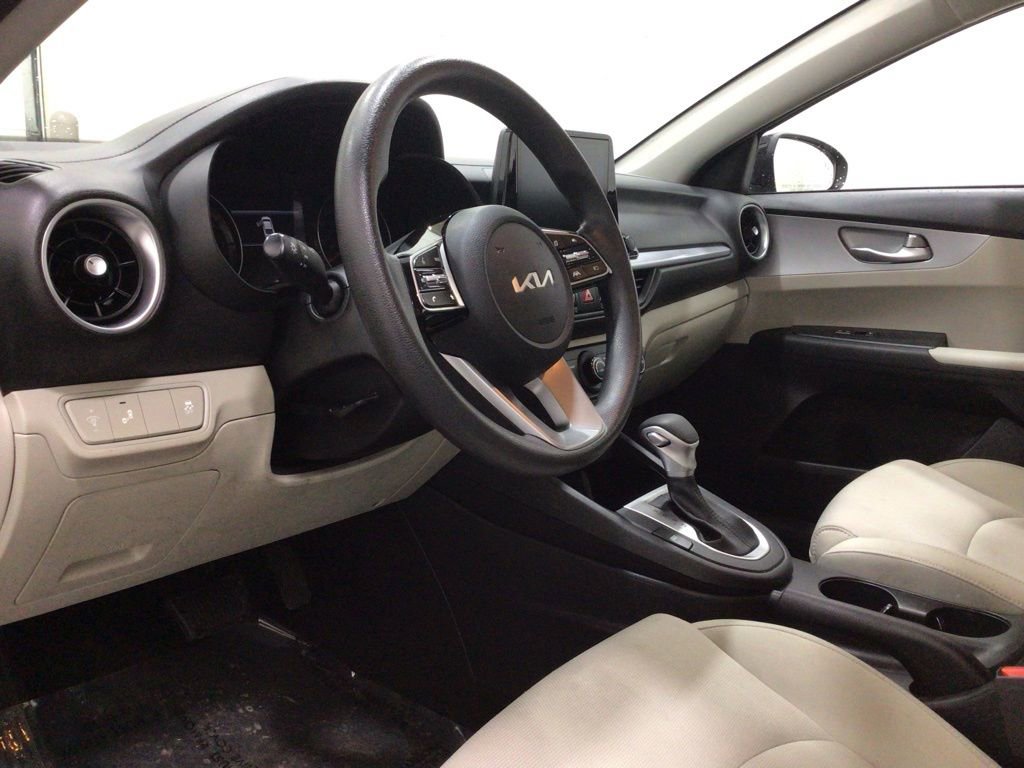 Used 2023 Kia Forte LXS w/ LXS Technology Package image 11