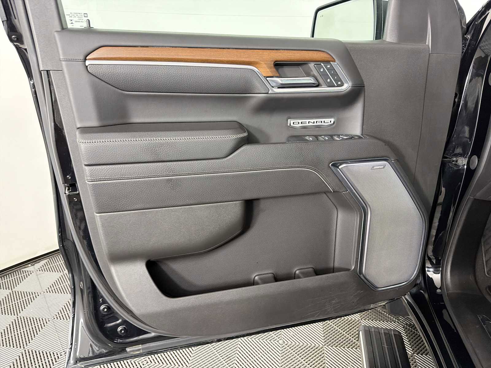 Certified 2023 GMC Sierra 1500 Denali w/ Technology Package image 9