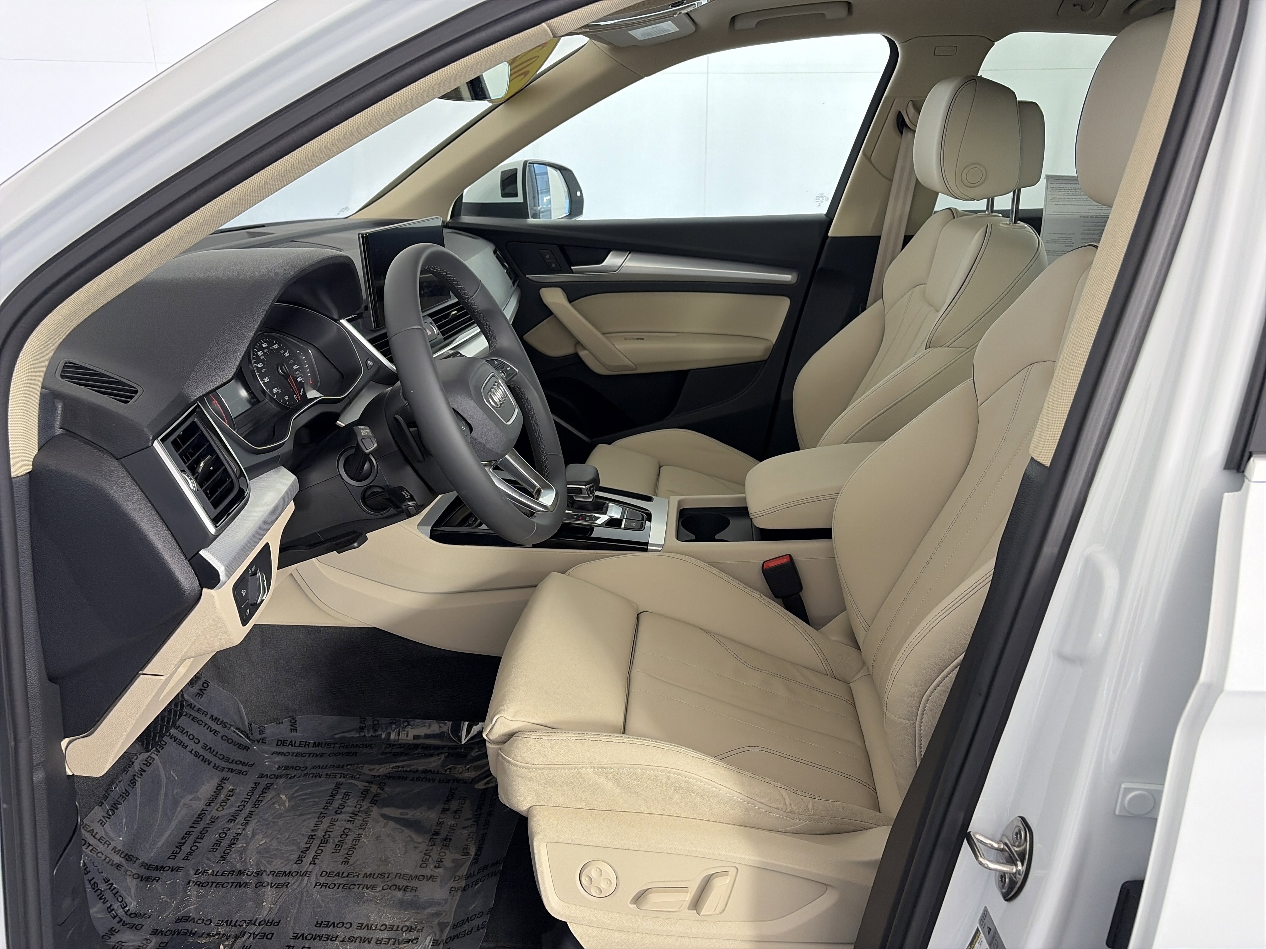 Certified 2024 Audi Q5 2.0T Premium w/ Convenience Package AWD/4WD image 6