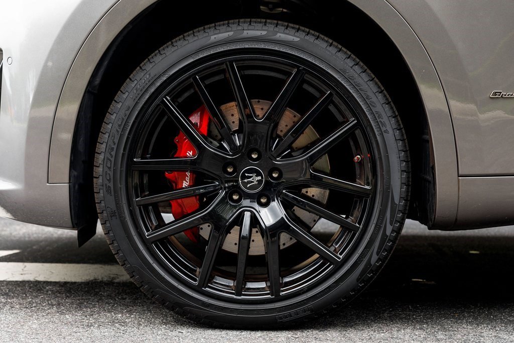 Used 2021 Maserati Levante S GranSport image 11