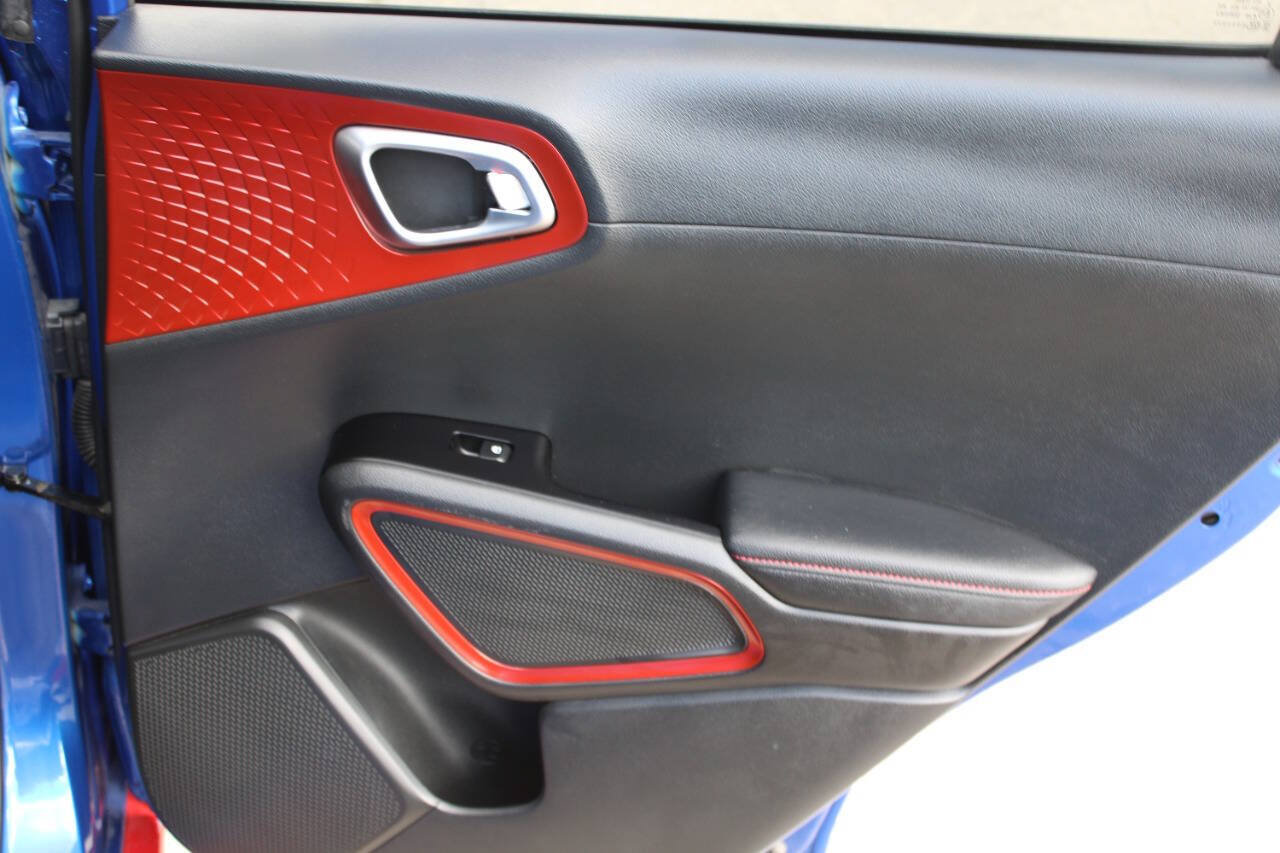 Used 2022 Kia Soul Turbo FWD image 9