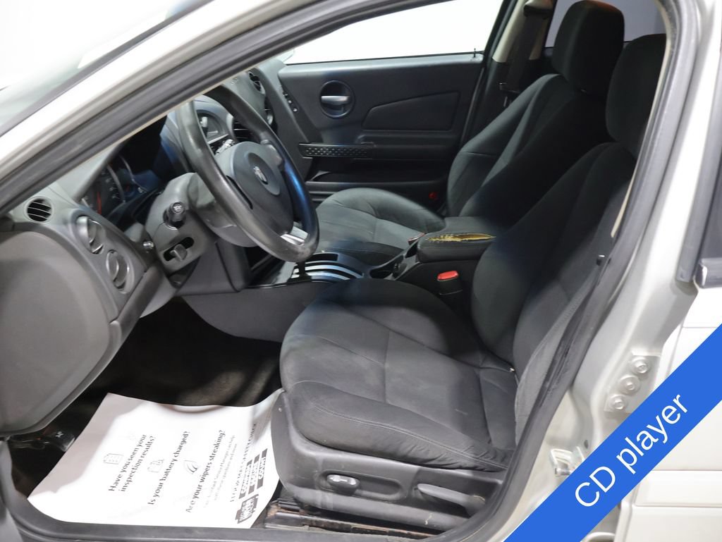 Used 2008 Pontiac Grand Prix FWD image 2