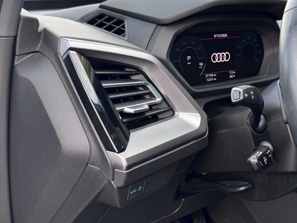 Used 2023 Audi Q4 e-tron Premium Plus w/ Premium Plus AWD/4WD image 19