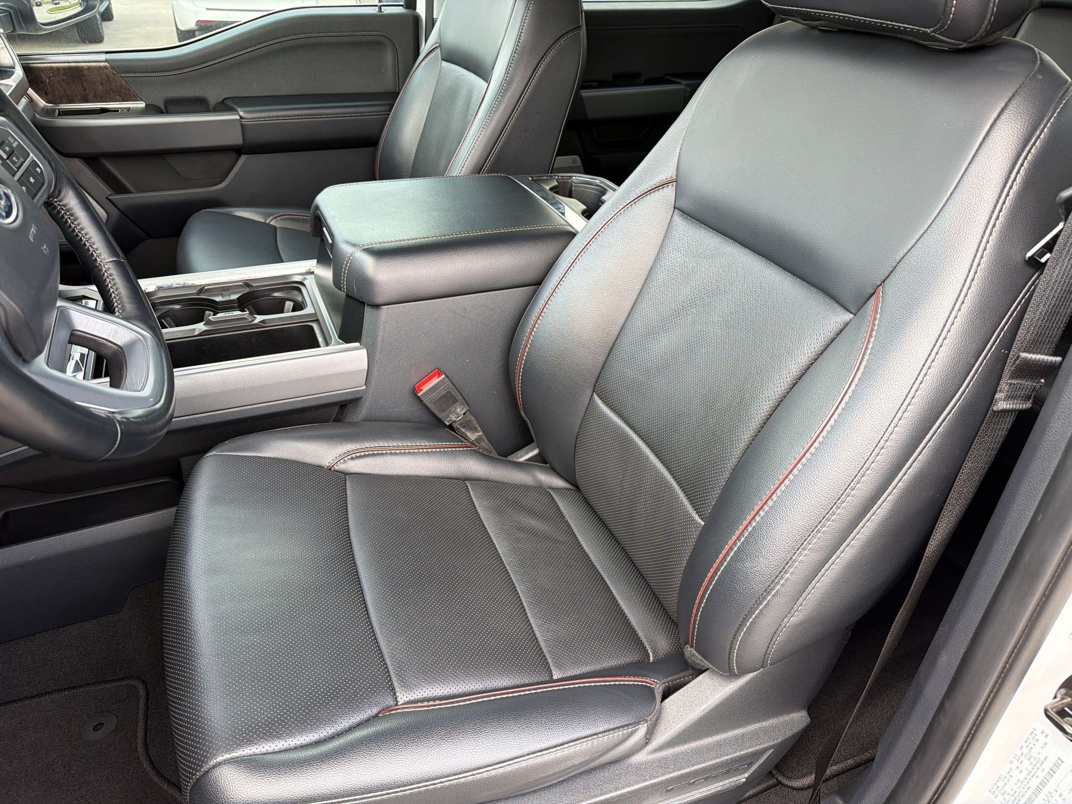 Used 2024 Ford F250 Lariat w/ Chrome Package AWD/4WD image 5