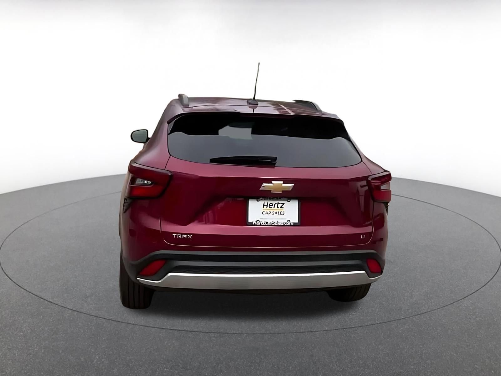 Used 2025 Chevrolet Trax LT w/ LT Convenience Package image 12