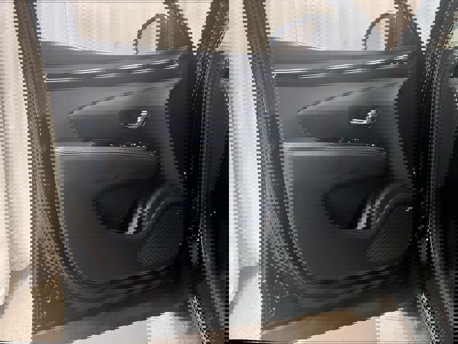 Used 2023 Hyundai Tucson Limited w/ Cargo Package image 9