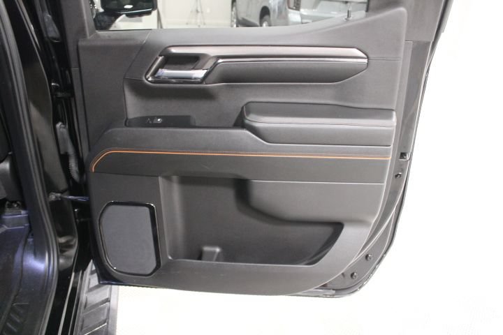 Used 2024 GMC Sierra 1500 AT4 w/ Technology Package AWD/4WD image 30
