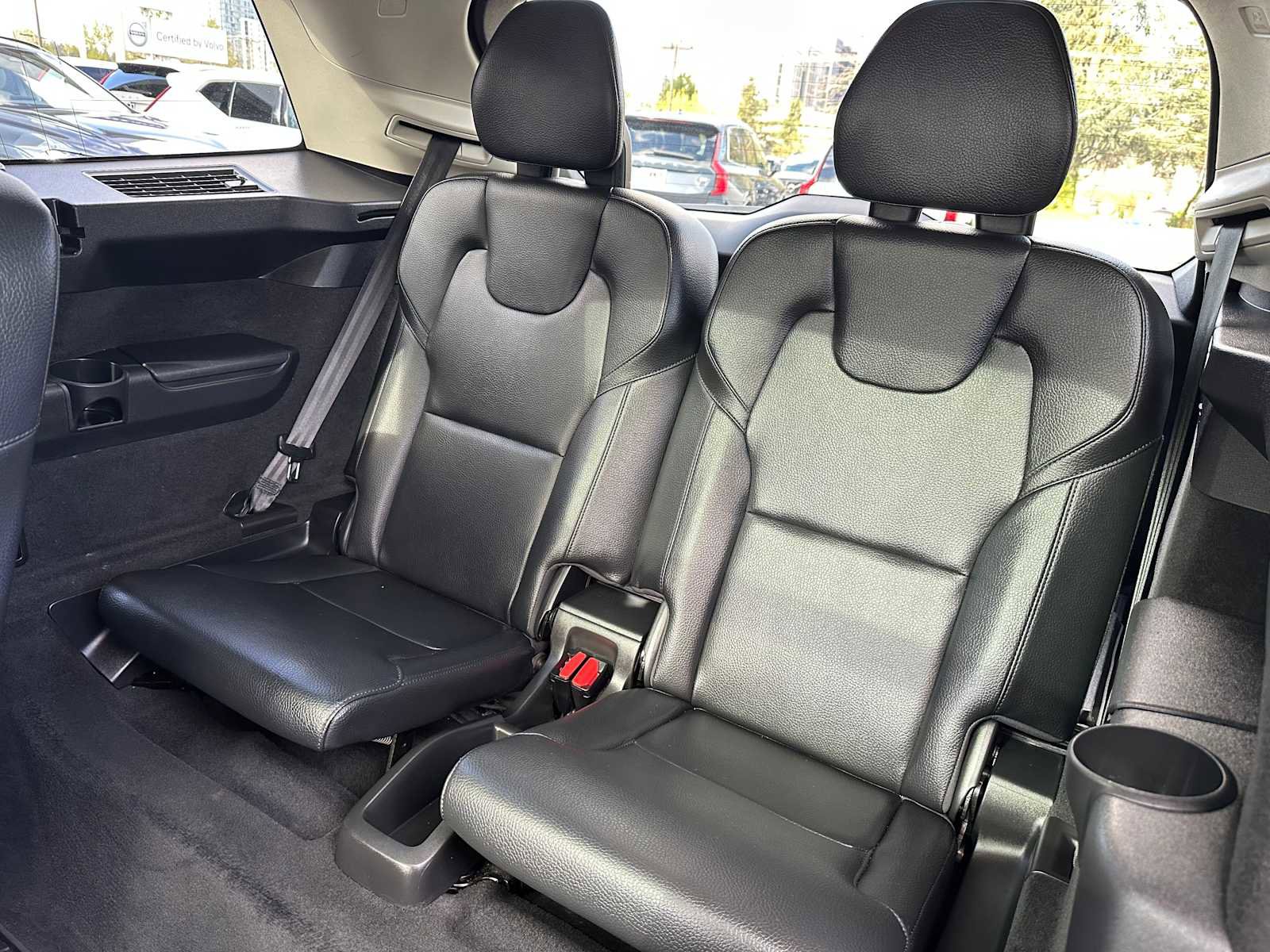 Certified 2023 Volvo XC90 T8 Plus AWD/4WD image 17