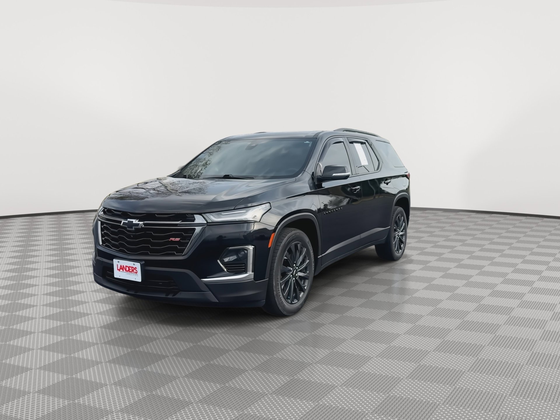 Used 2023 Chevrolet Traverse RS w/ LPO, Cargo Package AWD/4WD image 4