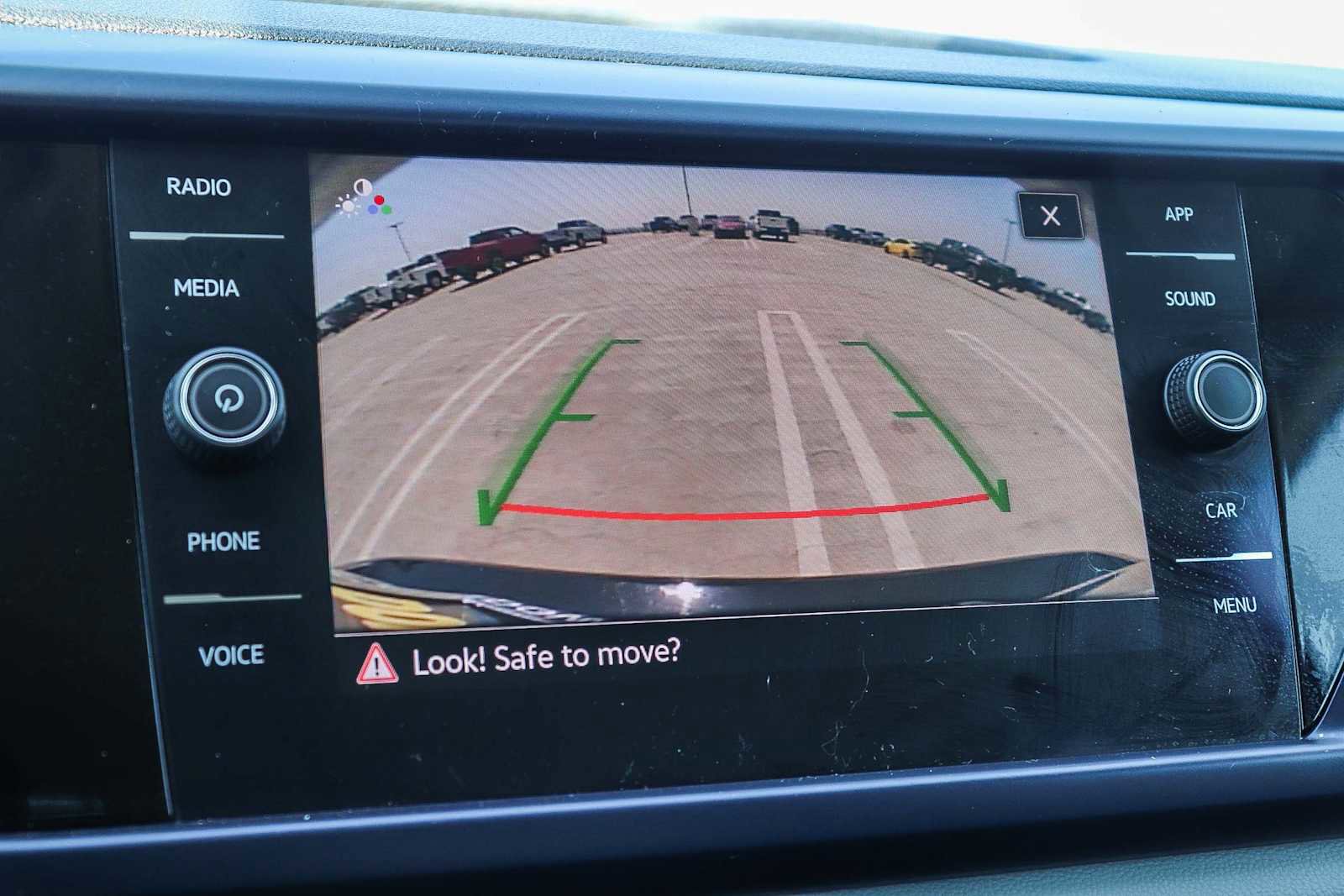 Used 2022 Volkswagen Taos SE image 20