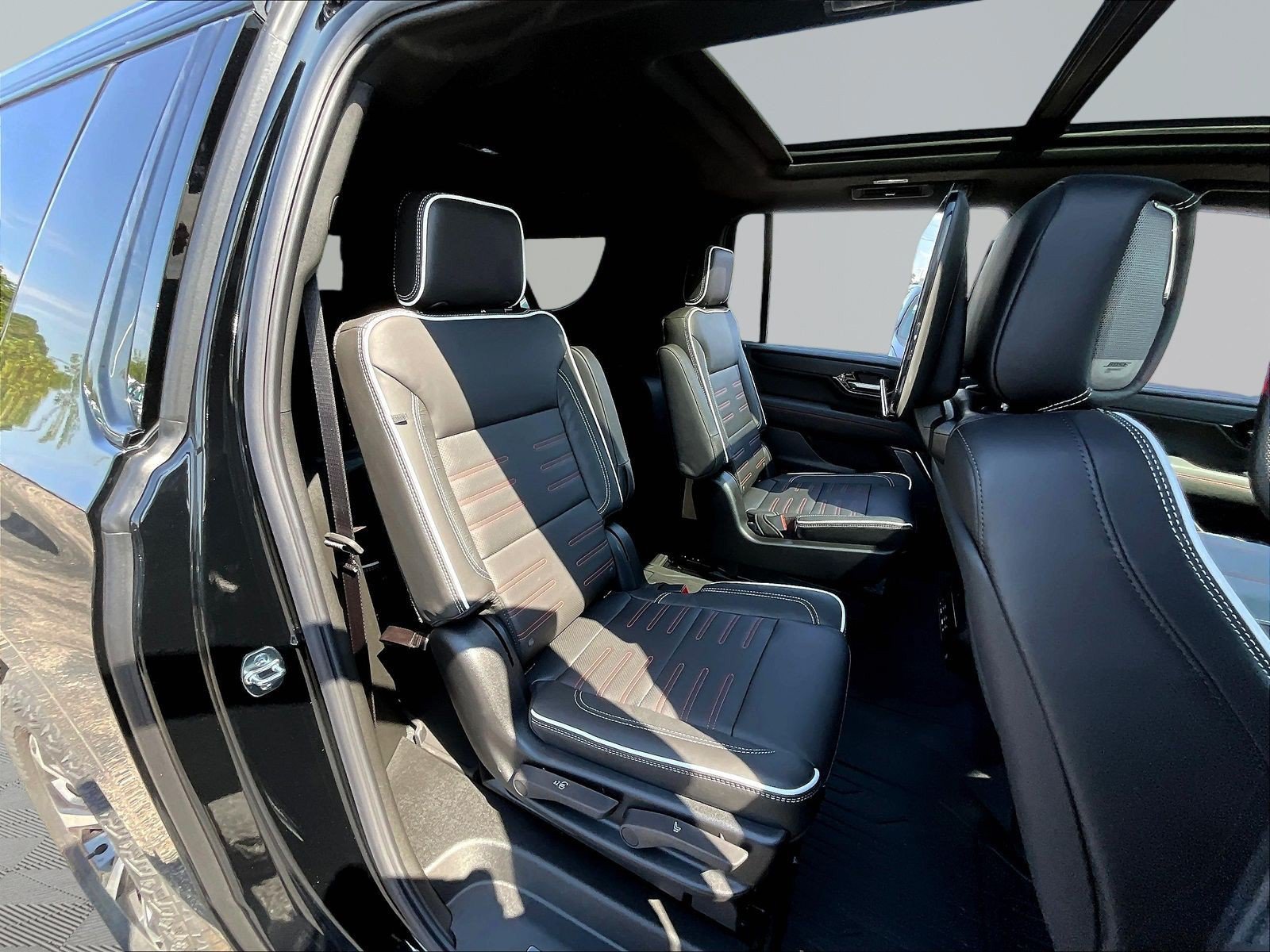 New 2026 GMC Yukon XL AT4 Ultimate AWD/4WD image 20