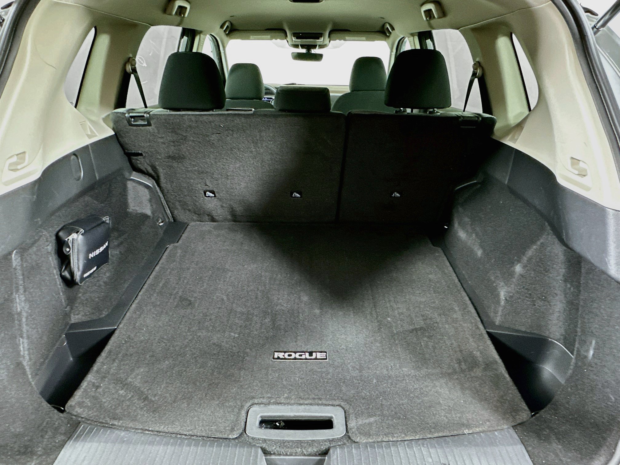 Used 2023 Nissan Rogue SV FWD image 27