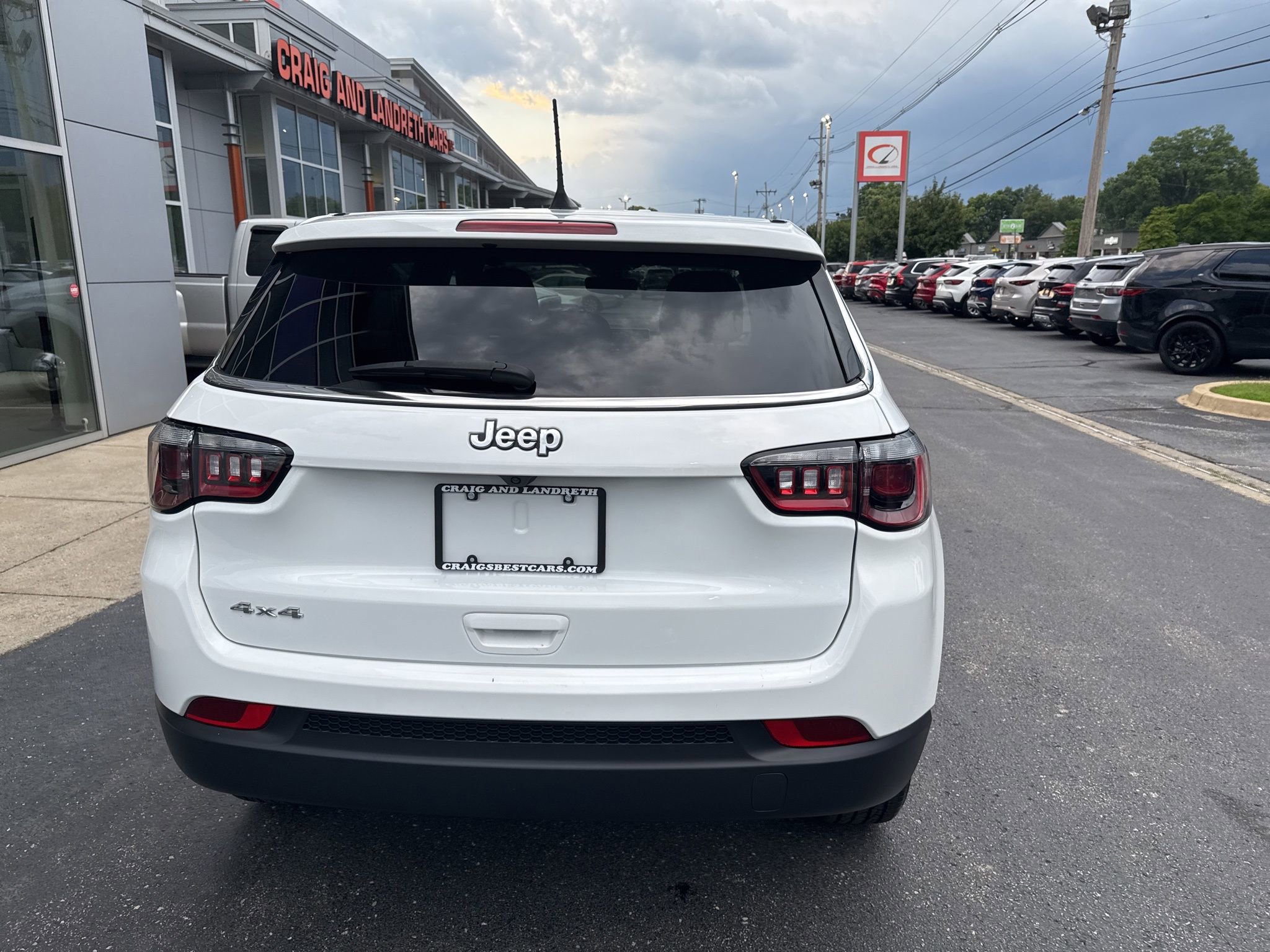Used 2024 Jeep Compass Sport image 3