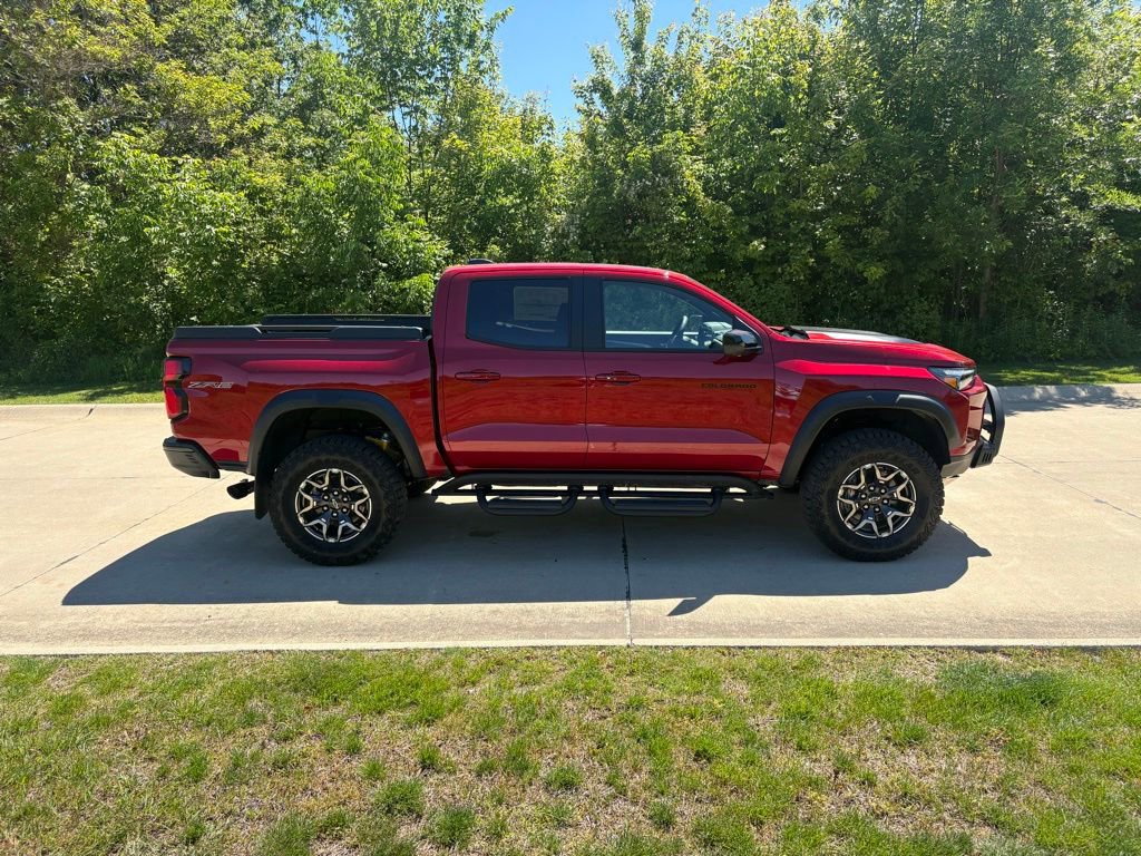 New 2026 Chevrolet Colorado ZR2 w/ Off-Road Front Bumper Package AWD/4WD image 10