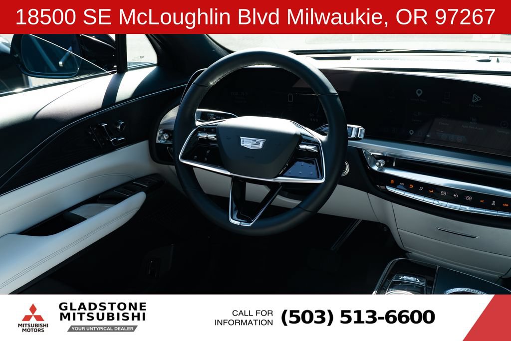 Used 2024 Cadillac Lyriq Luxury AWD/4WD image 10