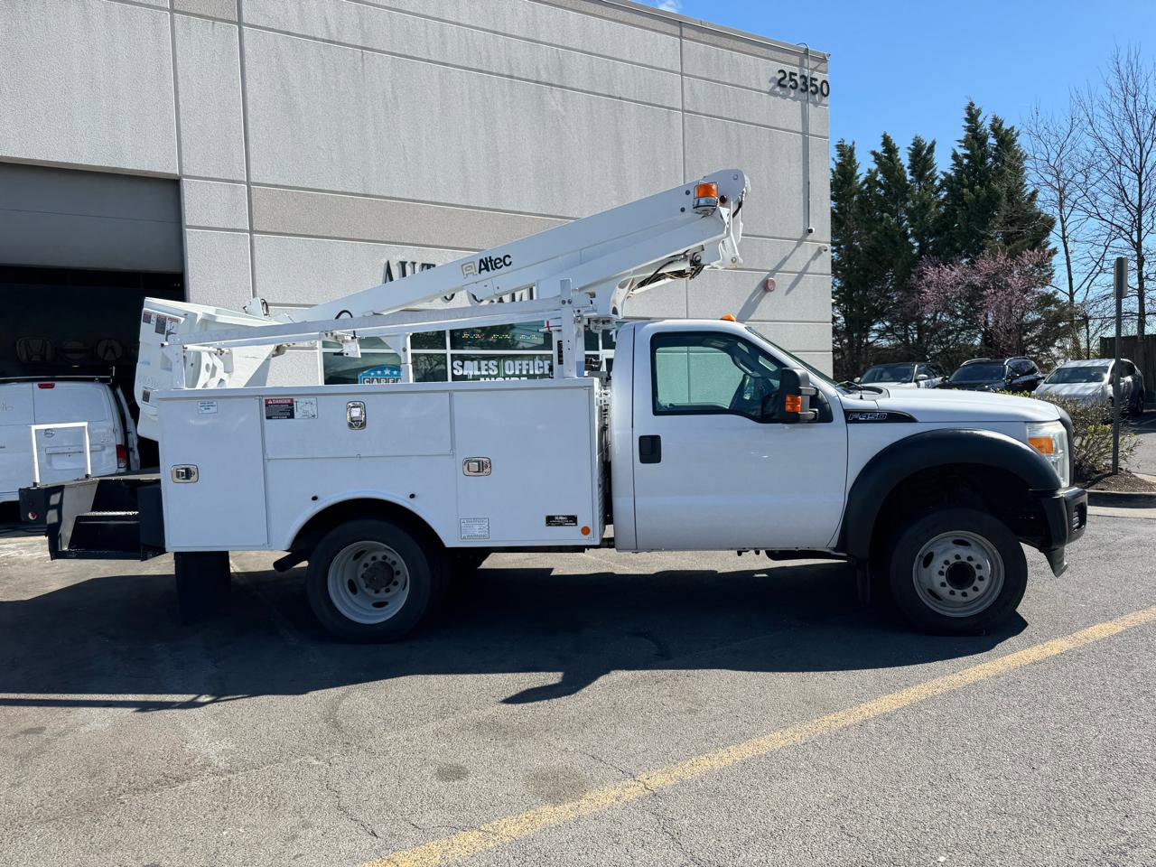 Used 2015 Ford F450 XL w/ Power Equipment Group RWD image 10