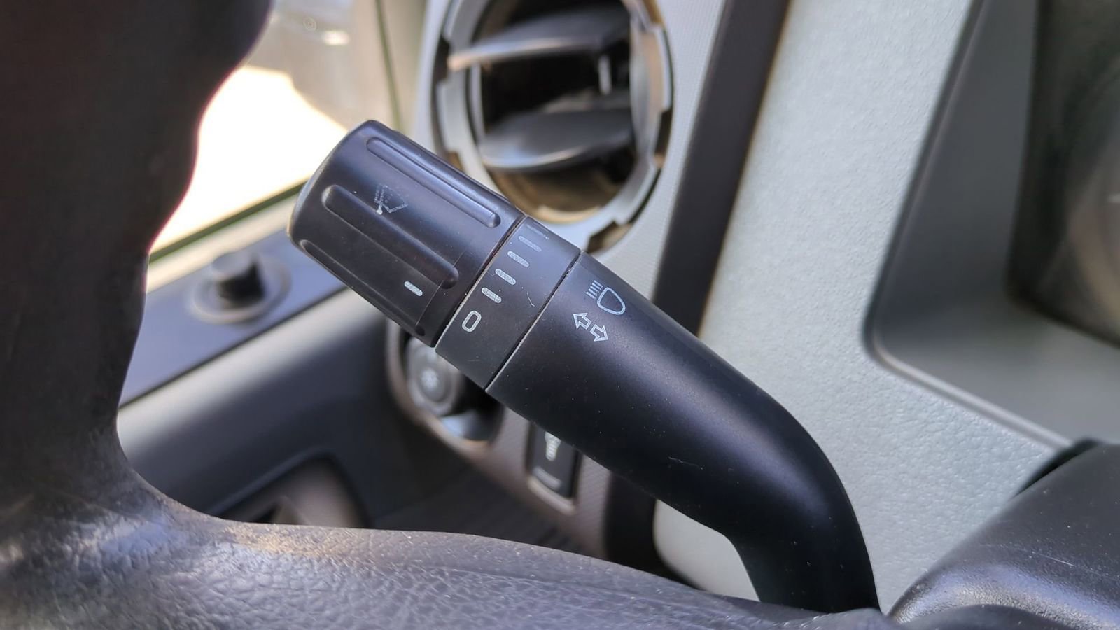 Used 2016 Ford F550 2WD Crew Cab Super Duty image 38