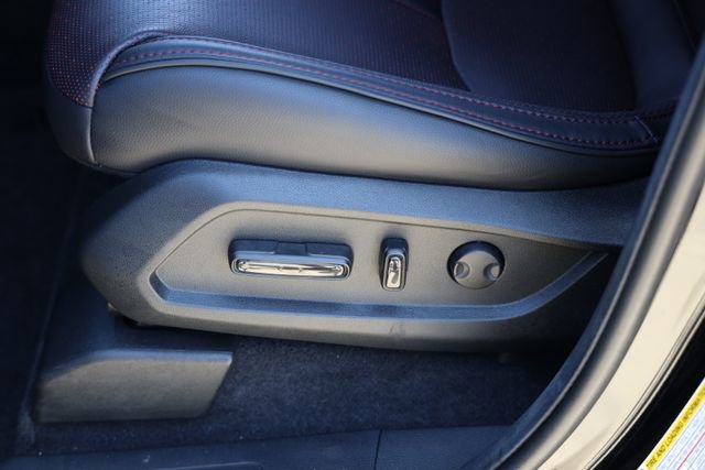 Certified 2025 Honda Pilot Black Edition image 24