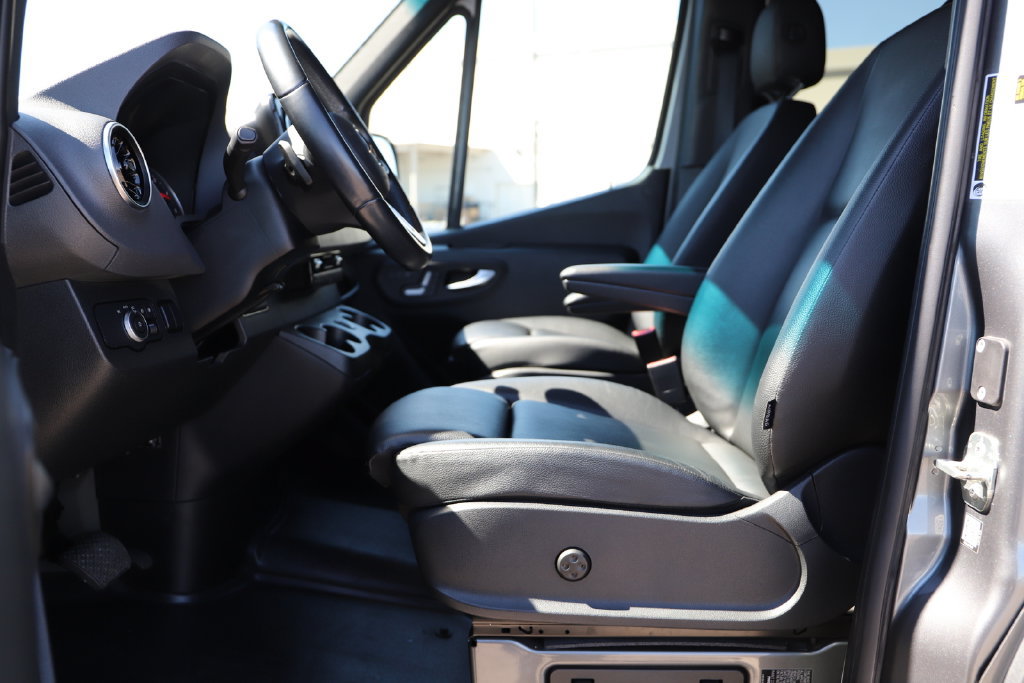 Used 2023 Mercedes-Benz Sprinter 2500 image 17