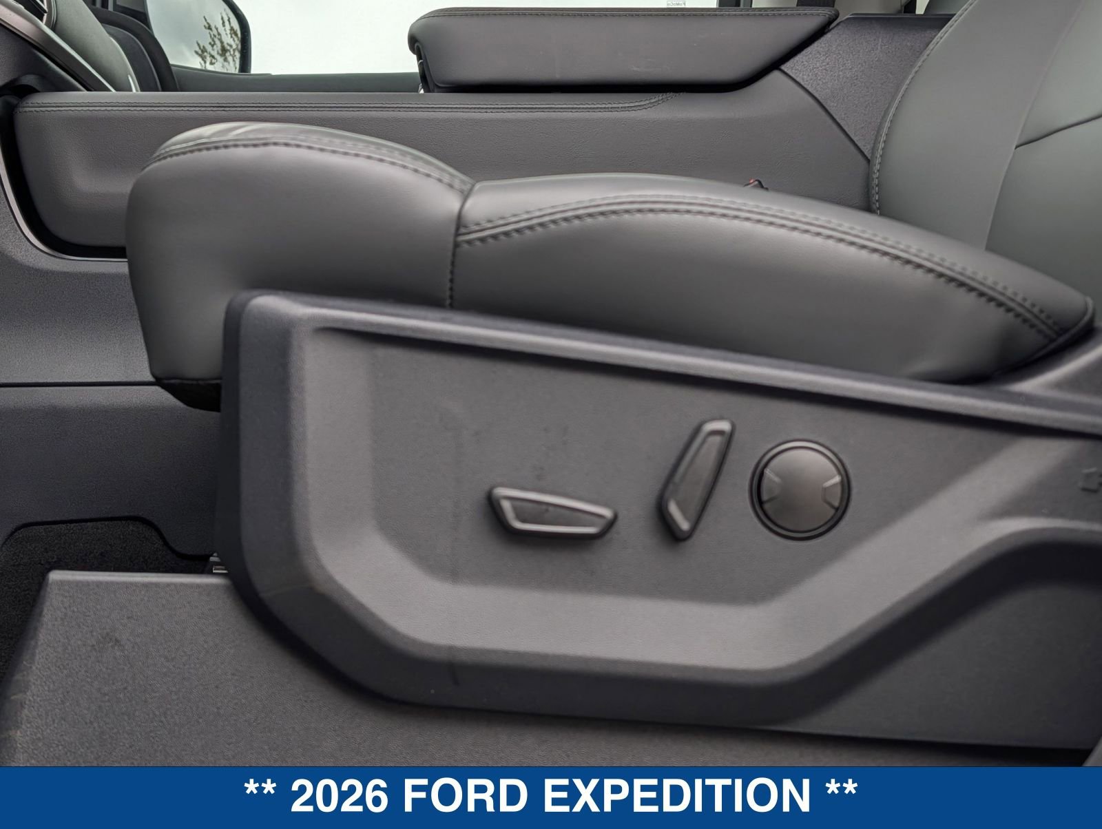 New 2026 Ford Expedition Active RWD image 27