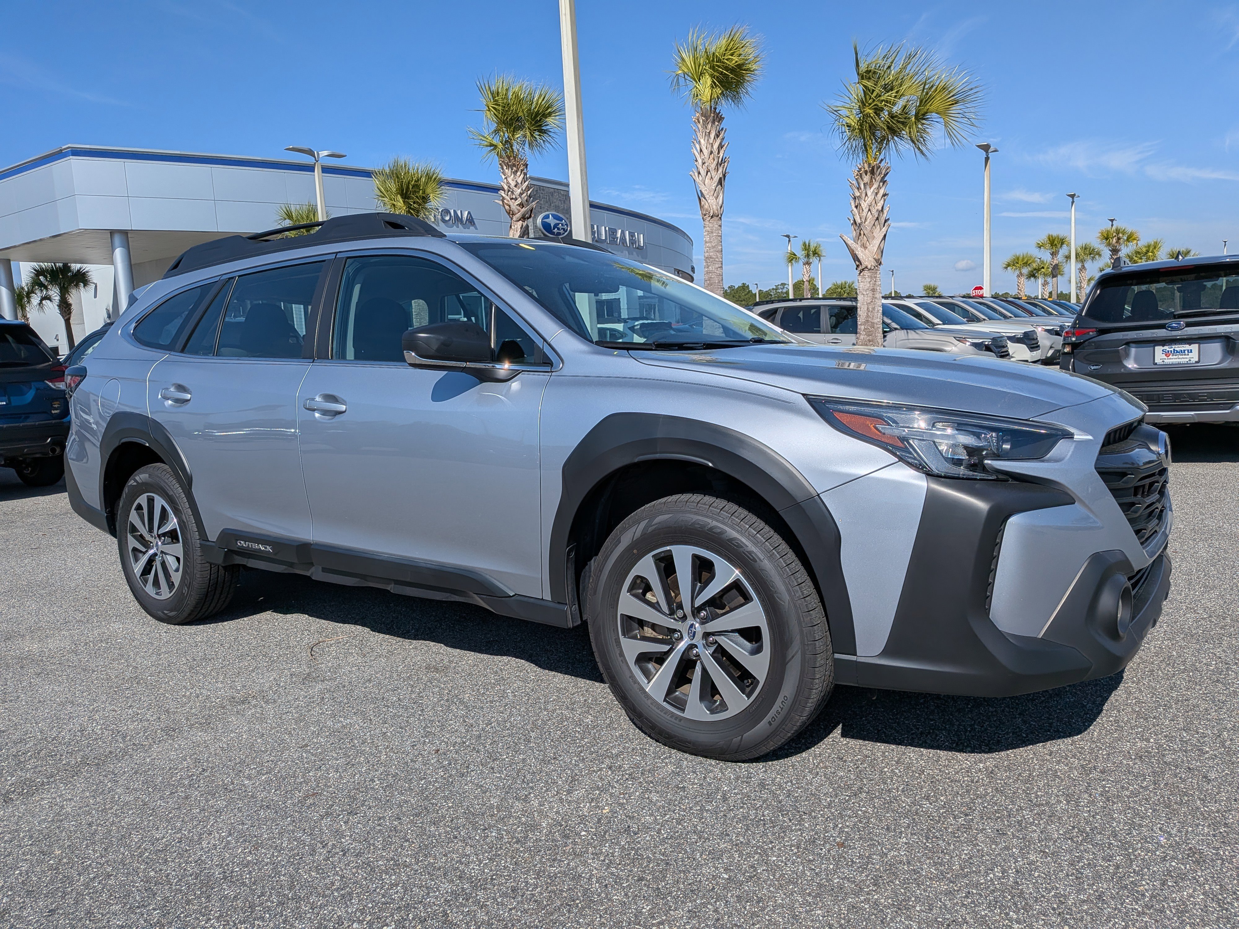 Certified 2024 Subaru Outback 2.5i AWD/4WD image 2