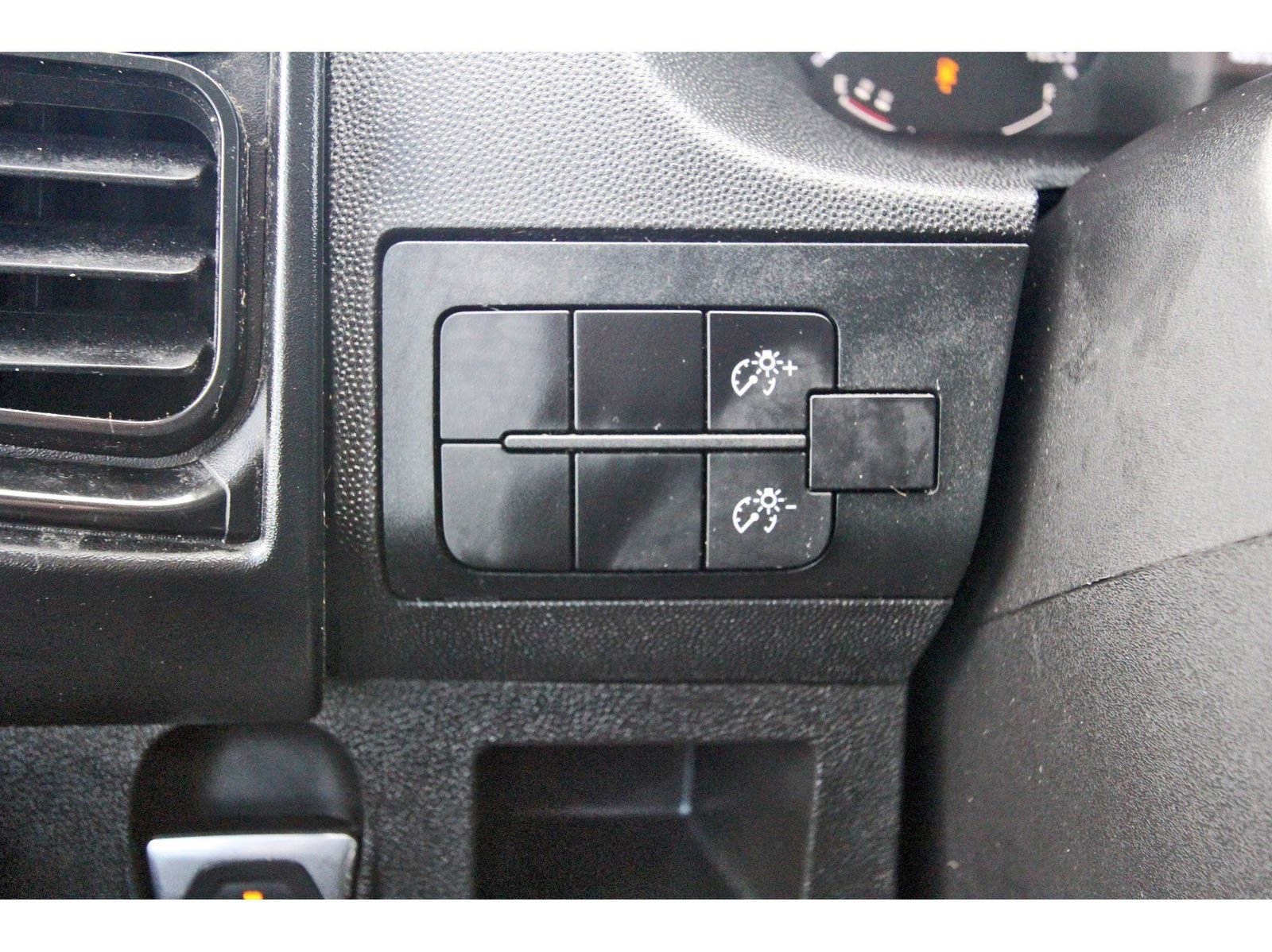 Used 2023 RAM ProMaster 2500 image 18