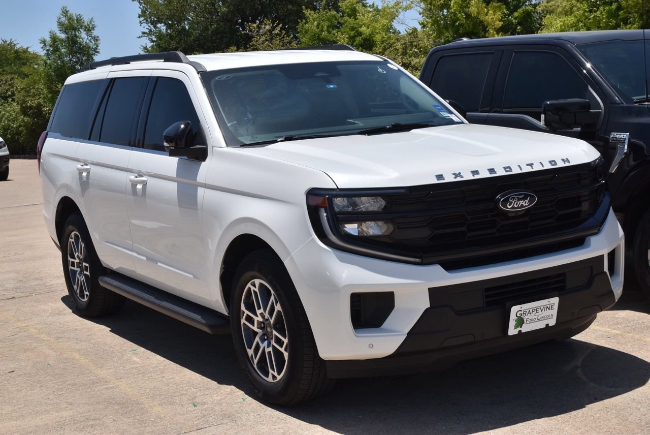Certified 2026 Ford Expedition Active RWD image 4