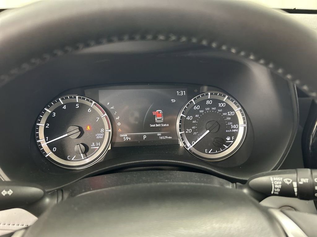 Used 2023 Toyota Highlander LE AWD/4WD image 13