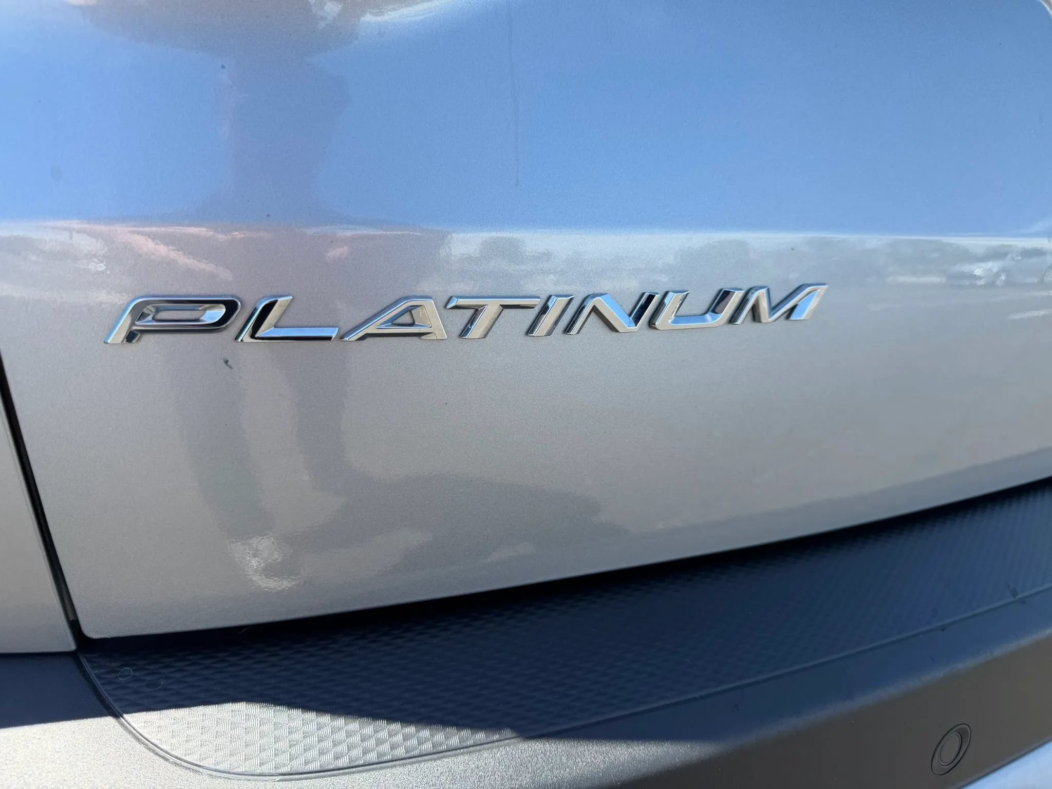 Used 2024 Ford Escape Platinum AWD/4WD image 9
