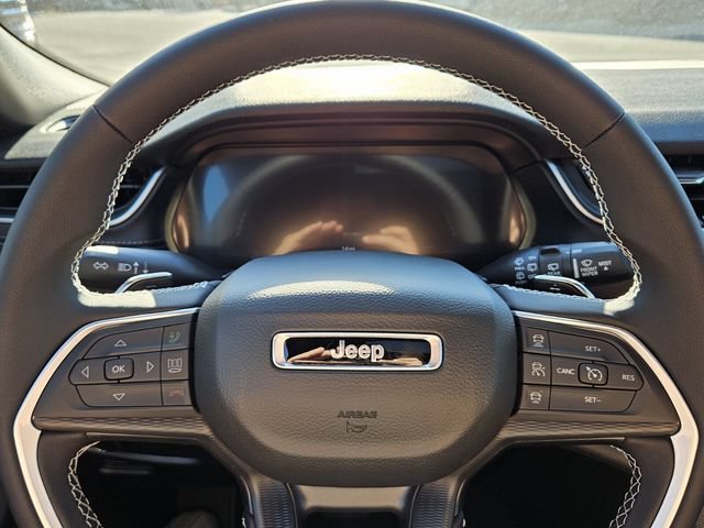 New 2025 Jeep Grand Cherokee Laredo RWD image 22
