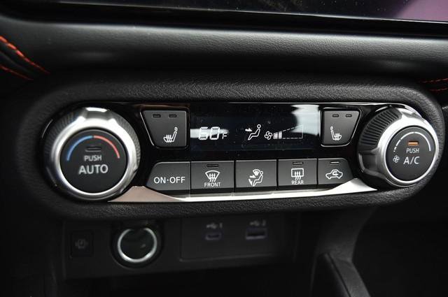 New 2025 Nissan Versa SR w/ Trunk Package image 14