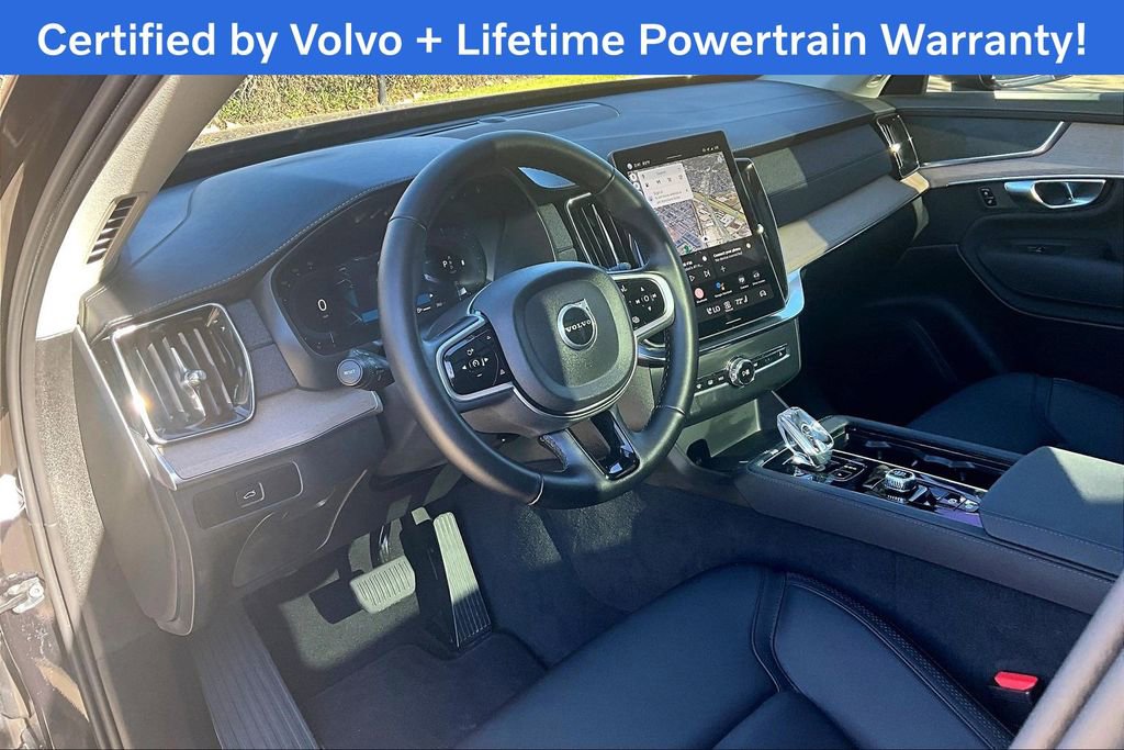 Used 2025 Volvo XC90 B6 Plus image 18