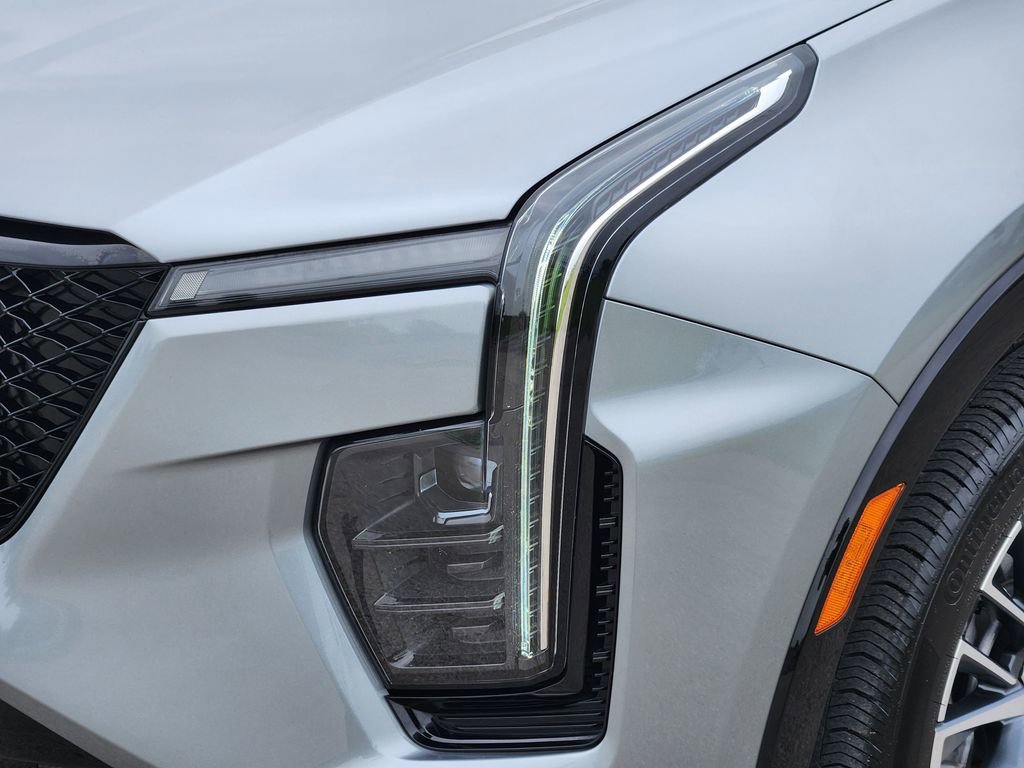 Used 2024 Cadillac XT4 Sport w/ Cold Weather Package FWD image 8
