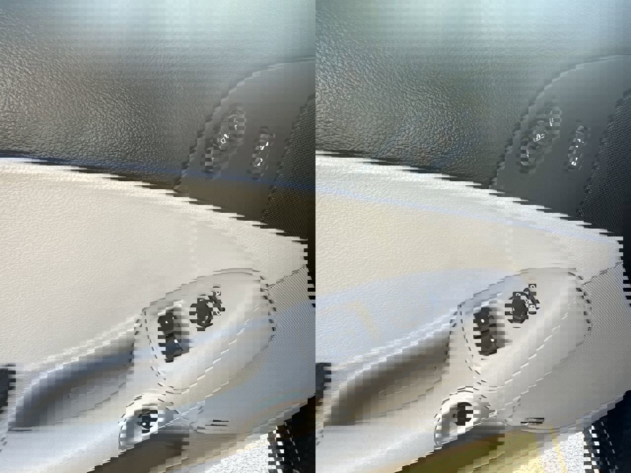 Used 2012 Chevrolet Corvette Grand Sport w/ 3LT Preferred Equipment Group image 21