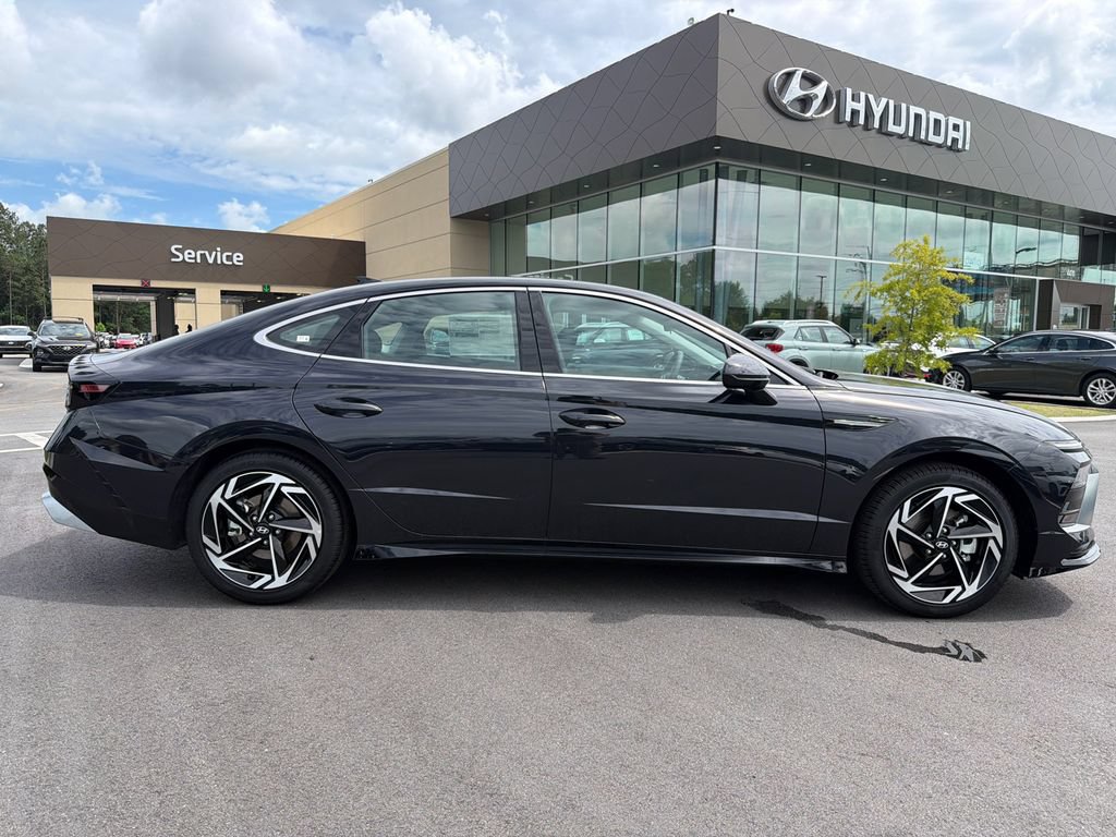 New 2026 Hyundai Sonata SEL FWD image 7
