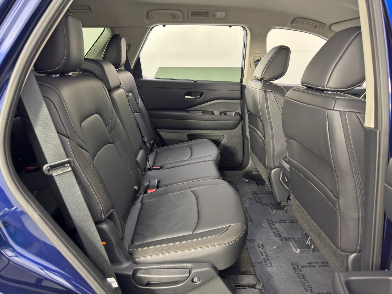 Used 2025 Nissan Pathfinder SL AWD/4WD image 37