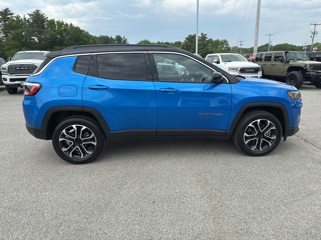 Used 2023 Jeep Compass Limited w/ Sun and Sound Group AWD/4WD image 6